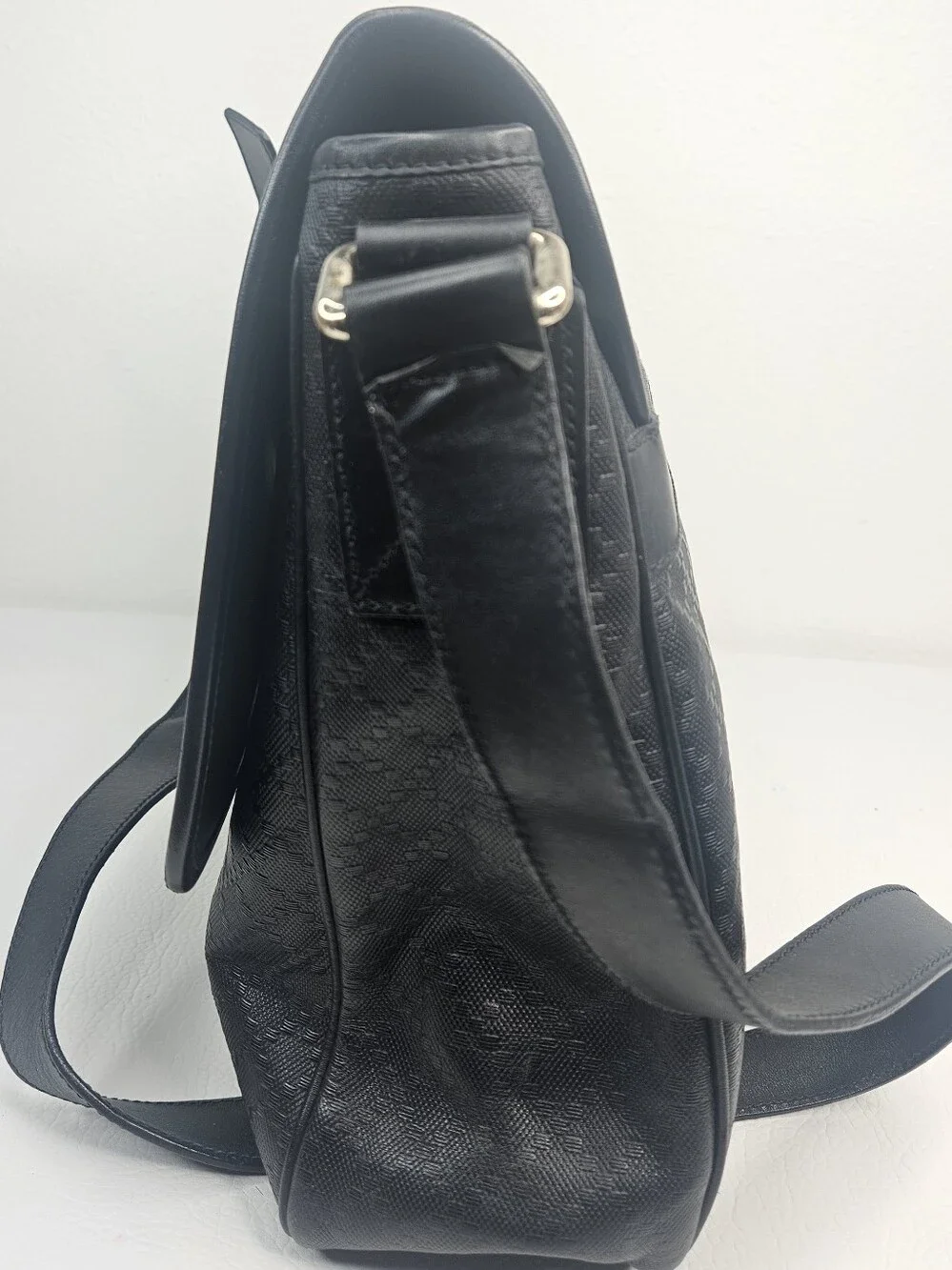 Authentic Gucci Black Diamante Messenger Crossbody Laptop Computer Bag